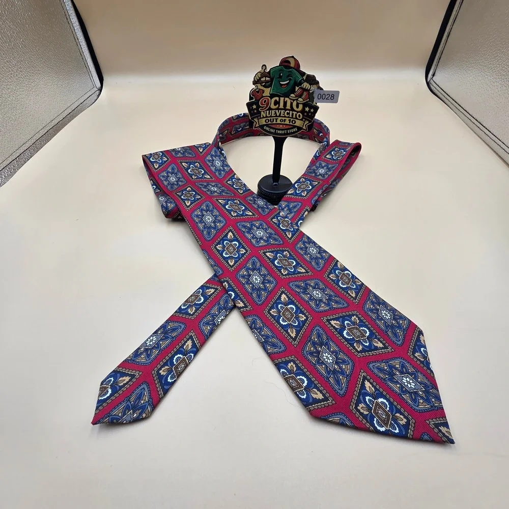 Wembley Mens Silk Necktie Red Blue Gold Geometric Medallion Pattern Made in USA